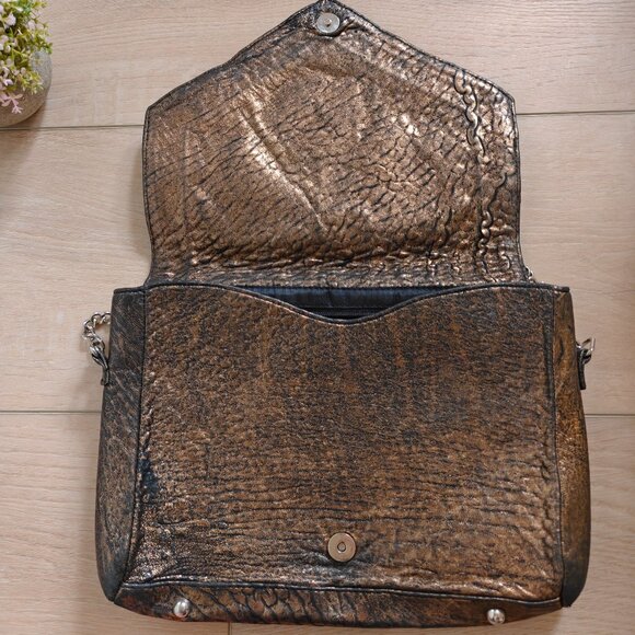 Posse Metallic Gold Shimmer Leather Distressed Bag - Picture 4 of 6